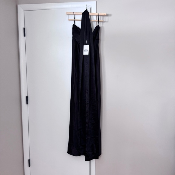 Runaway the label Elsa silk maxi dress in Black Evening Gown - Picture 4 of 8